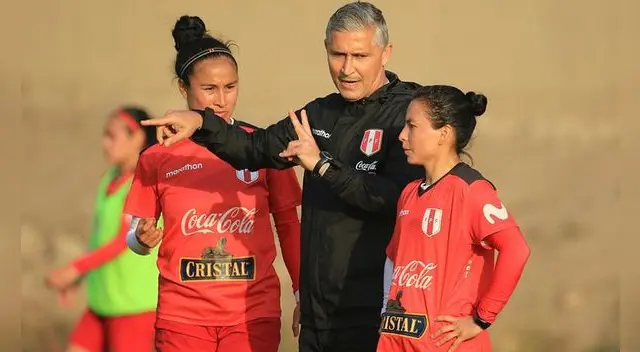 El brasilero Doriva Bueno fue entrenador de la selección peruana femenina de octubre 2018 a octubre de 2021. Foto: FPF