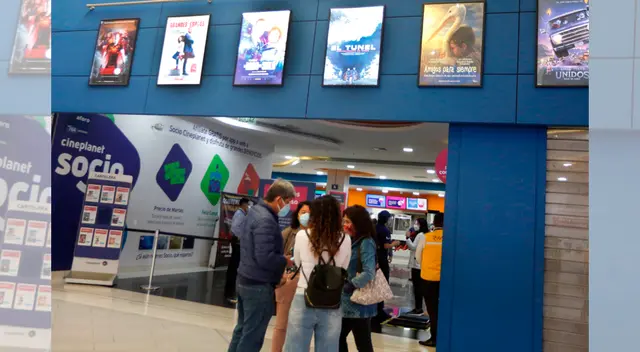 Cinéfilos deberán tener la dosis completas contra el coronavirus para poder asistir a las diferentes salas. Cinéfilos deberán tener la dosis completas contra el coronavirus para poder asistir a las diferentes salas.