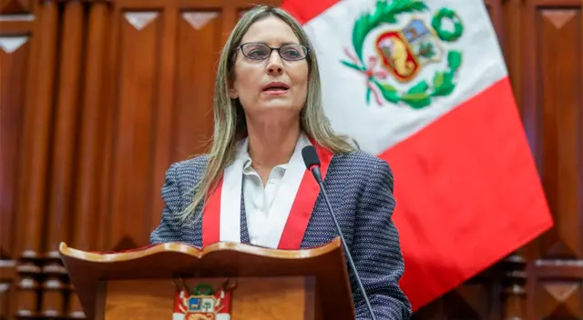 Jefa del Congreso aseguró que seguirán trabajando pese a la desaprobación. Jefa del Congreso aseguró que seguirán trabajando pese a la desaprobación.