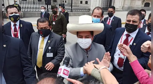 Presidente Castillo: sus simpatizantes le llevaron mariachis por su cumpleaños y otros presentes en Palacio de Gobierno [VIDEO]