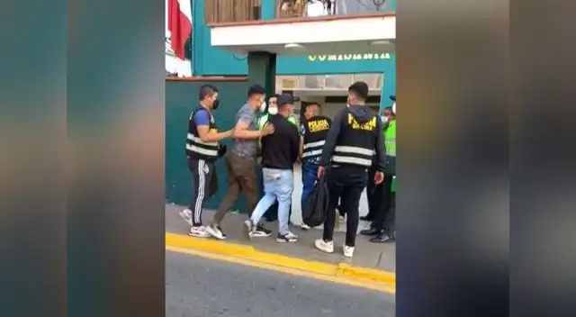 Detenidos fueron trasladados a la comisaría para las diligencias