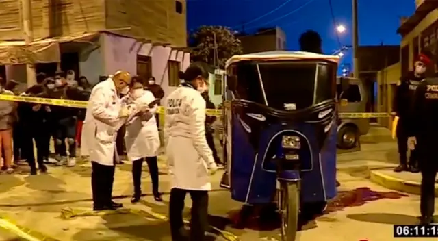 Peritos de criminalística llegaron al lugar para empezar con las averiguaciones