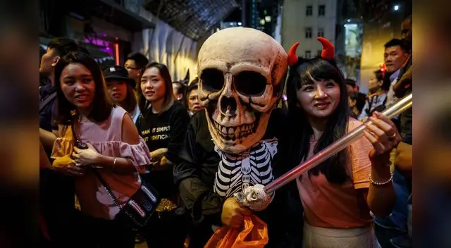 Millones de personas de disfrazan en Halloween. Foto: AFP.