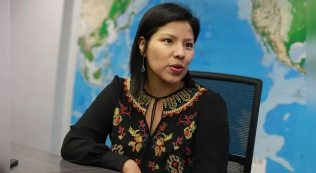 Indira Huilca es criticada en redes sociales por viaje a España.