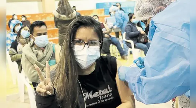 Peruanos han sido vacunados con dosis de Pfizer, Sinopharm y AstraZeneca. Peruanos han sido vacunados con dosis de Pfizer, Sinopharm y AstraZeneca.