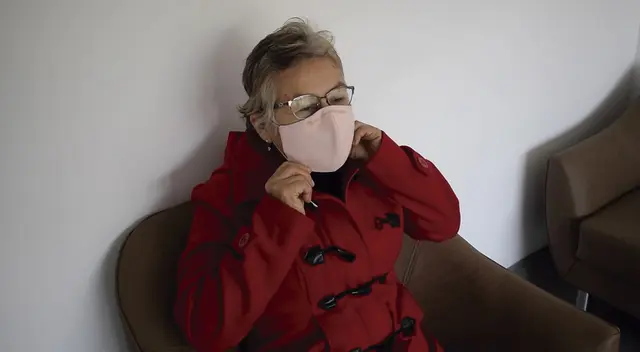 la doctora instó a la población a continuar usando doble mascarilla