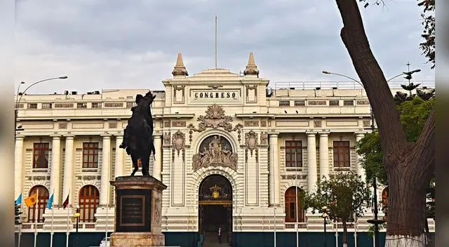 Denuncian constitucionalmente a 79 congresistas que apoyaron ley sobre cuestión de confianza