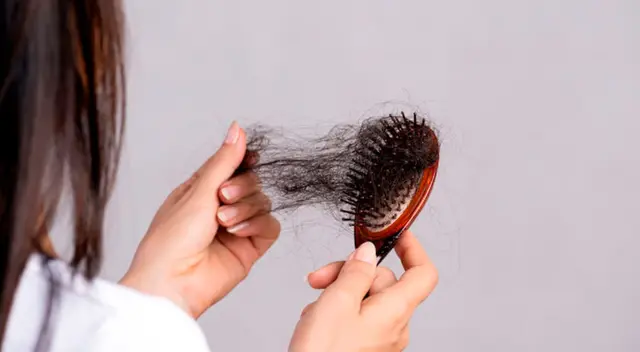 Significado de soñar que se te cae el cabello. Significado de soñar que se te cae el cabello.