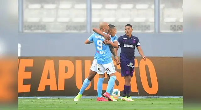 Alianza y Cristal la espectativa para que se juegue con hinchadas al 20 % de aforo.