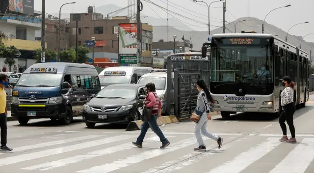 Horarios de vehículos de transporte urbano para este lunes 1 de noviembre. Horarios de vehículos de transporte urbano para este lunes 1 de noviembre.
