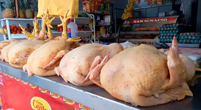¿Qué son las rayas blancas en el pollo crudo? AQUÍ te lo contamos.