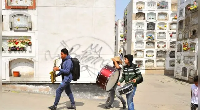 Este mes solo tiene un feriado largo. Este mes solo tiene un feriado largo.