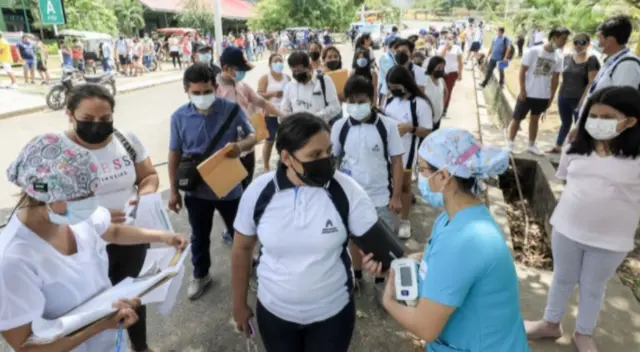 San Martín: inician vacunación contra el COVID-19 a adolescentes de 12 a 17 años San Martín: inician vacunación contra el COVID-19 a adolescentes de 12 a 17 años