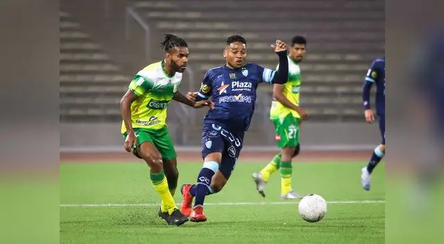 Credicoop San Cristóbal dirigido por Luis 'Puchito' Flores goleó al Maristas y es uno de los punteros de la Fase 4 .