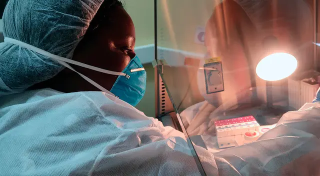 La familia de un hombre de 98 años donó el cuerpo para estudios.