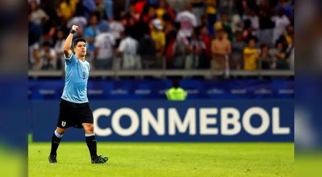 Luis Suárez espera recobrar su juego y llevar a Uruguay a la recuperación. Luis Suárez espera recobrar su juego y llevar a Uruguay a la recuperación.