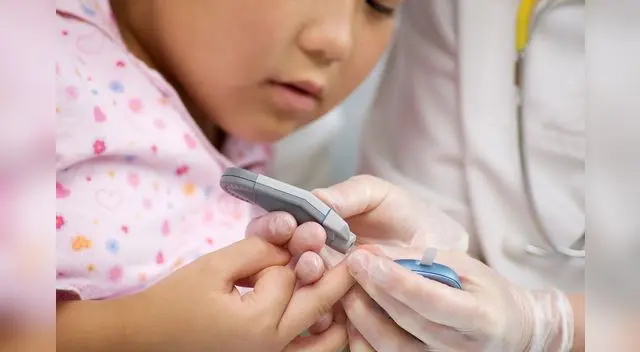 Los niños y adolescentes con diabetes tipo 1 tienen mayor riesgo de enfermedad grave en caso contraigan el COVID-19. Los niños y adolescentes con diabetes tipo 1 tienen mayor riesgo de enfermedad grave en caso contraigan el COVID-19.