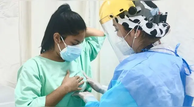 El cáncer de mama es una enfermedad que puede atacar tanto a mujeres como a hombres. El cáncer de mama es una enfermedad que puede atacar tanto a mujeres como a hombres.