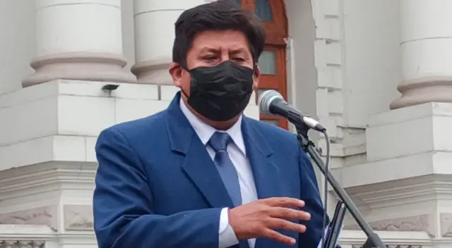 Waldemar Cerrón mostró incomodidad tras conocerse a los nuevos integrantes del Gabinete Ministerial. Waldemar Cerrón mostró incomodidad tras conocerse a los nuevos integrantes del Gabinete Ministerial.