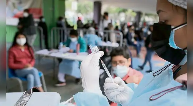 La vacuna de AstraZeneca no genera trombosis asegura Minsa