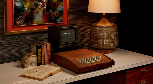 El modelo se le conoce como “Chaffey College Apple-1.