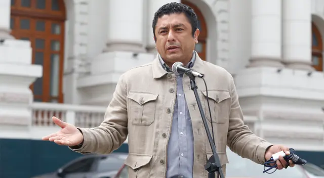 Parlamentario no se quedará con los brazos cruzados y anuncia marcha. Parlamentario no se quedará con los brazos cruzados y anuncia marcha.