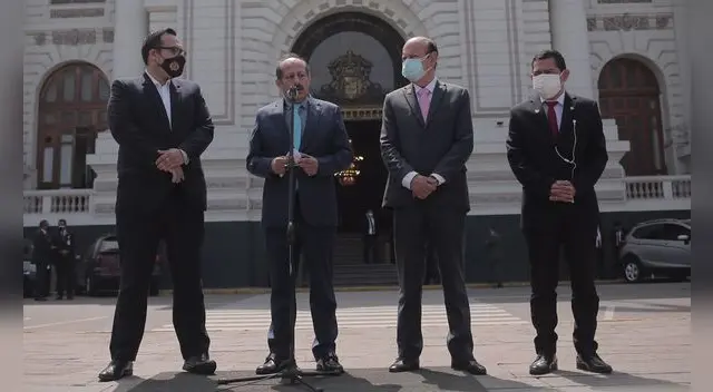 Somos Perú pide declarar como persona no grata al ministro Walter Ayala Somos Perú pide declarar como persona no grata al ministro Walter Ayala