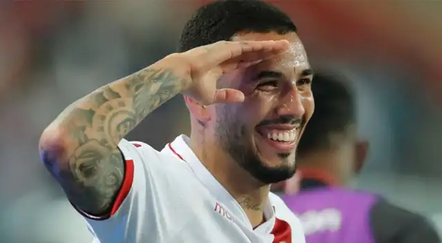 Sergio Peña anota el 3-0 ante Bolivia