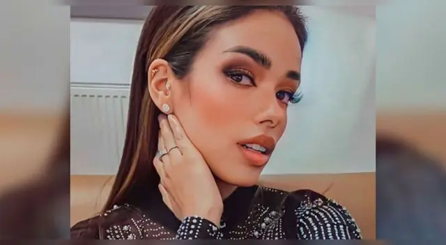 Shirley Arica y vestido efecto Shirley Arica quiere abandonar El poder del amor: "Les pido que ya no voten por mí"satinado