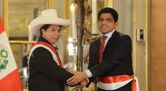 Juan Carrasco asume el Ministerio de Defensa Juan Carrasco asume el Ministerio de Defensa