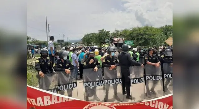 Pobladores realizan paro indefinido en Bagua Grande Pobladores realizan paro indefinido en Bagua Grande