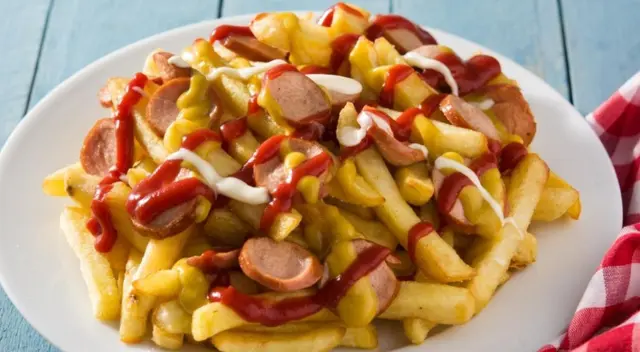 Día de la Salchipapa: cinco opciones contundentes para disfrutar