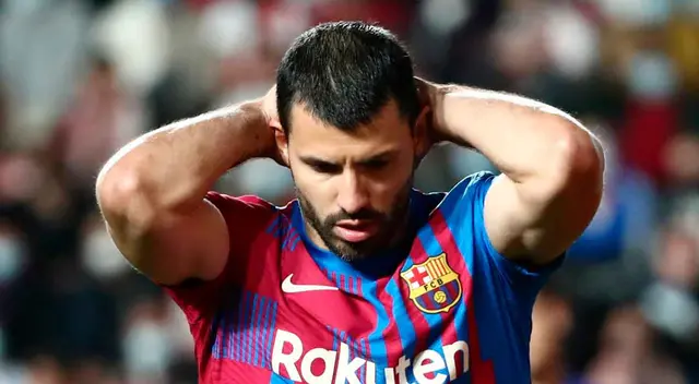 El 'Kun' habría tomado la dura decisión de colgar los chimpunes a los 33 años.