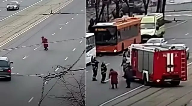 Los bomberos bajaron del vehículo y acompañaron a la mujer. Los bomberos bajaron del vehículo y acompañaron a la mujer.