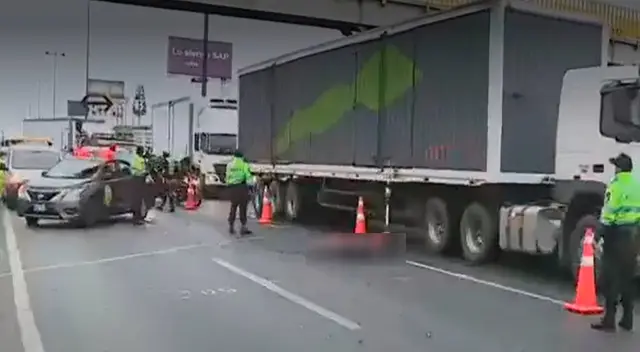 Una pareja se accidentó en plena panamericana norte Una pareja se accidentó en plena panamericana norte