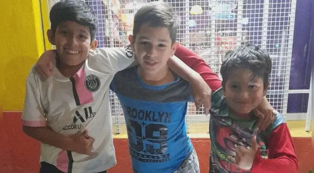 Catriel, Agustín y Ian son de Santa Elena, Entre Ríos, y pasan sus días jugando a la pelota (Foto: Uno Entre Ríos).