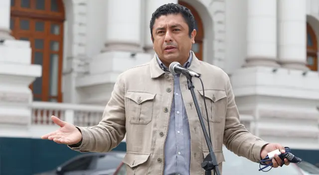 Legislador se mostró enojado por la medida implantada en el Parlamento.