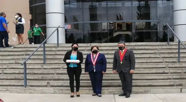 La jefa de la OCMA, Mariem de la Rosa verifica labores de jueces y servidores de la Corte de Justicia de Tumbes