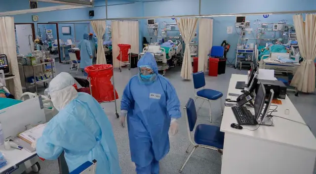 Incrementos de casos COVID-19 llevarían al Perú a una tercera ola.