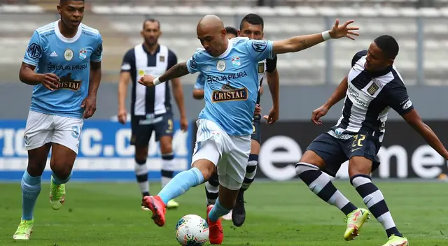 Sporting Cristal y Alianza Lima se enfrentan en la final de Liga 1. Sporting Cristal y Alianza Lima se enfrentan en la final de Liga 1.