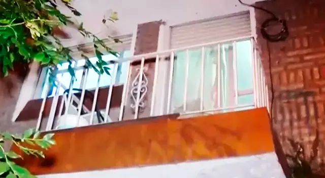 El hombre tiene una orden de restricción de acercamiento a la mujer por denuncias de violencia de género.