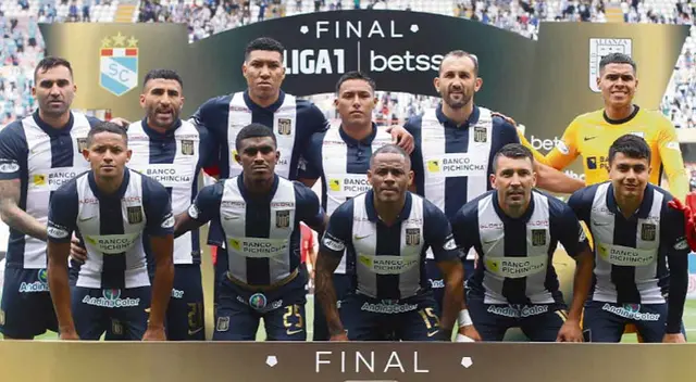 Alianza Lima y Sporting Cristal se juegan la vida para ganar el título nacional. Alianza Lima y Sporting Cristal se juegan la vida para ganar el título nacional.