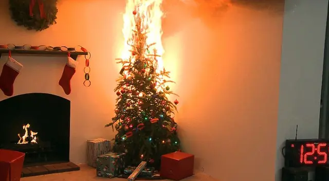 Cómo evitar un incendio si mi árbol de Navidad lleva horas encendido Cómo evitar un incendio si mi árbol de Navidad lleva horas encendido