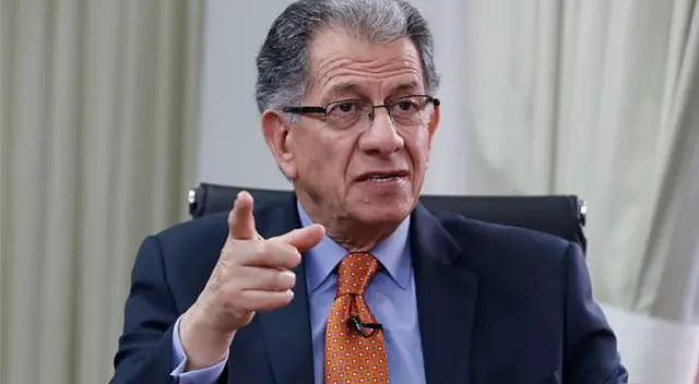 Exmagistrado defiende la vacancia contra el jefe de Estado. Exmagistrado defiende la vacancia contra el jefe de Estado.