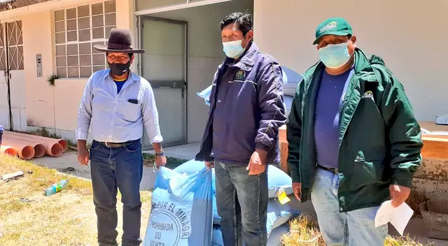 Entregan kits de semillas de pastos a 18 organizaciones de productores