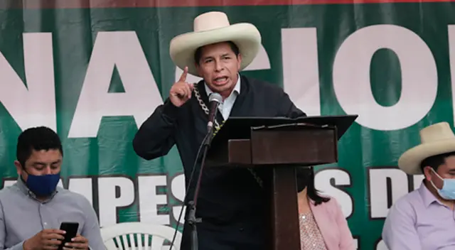 Jefe de Estado se defendió de los ataques de la oposición. Jefe de Estado se defendió de los ataques de la oposición.