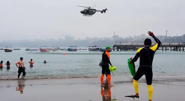 Salvavidas realizaron demostración del trabajo que cumplirán en las playas durante el verano. Salvavidas realizaron demostración del trabajo que cumplirán en las playas durante el verano.