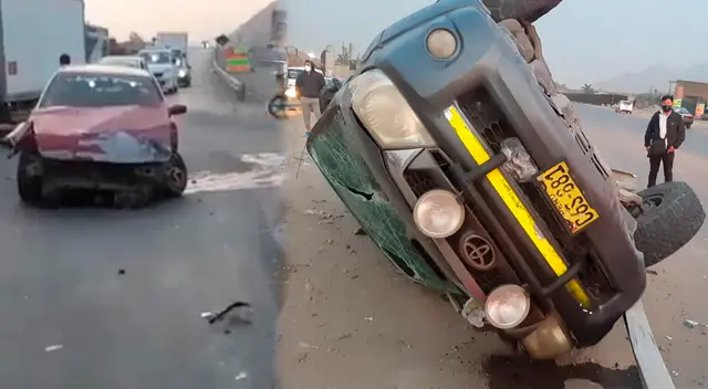 Choque de vehículos se registró el último jueves 2 de diciembre, en la avenida Ramiro Prialé. Choque de vehículos se registró el último jueves 2 de diciembre, en la avenida Ramiro Prialé.