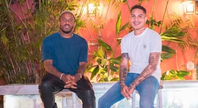 De momento, Paolo Guerrero no descartó ponerse la blanquiazul y hace dupla con Jefferson Farfán. De momento, Paolo Guerrero no descartó ponerse la blanquiazul y hace dupla con Jefferson Farfán.