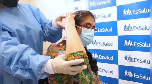 Mujeres con menopausia tienen más posibilidades de sufrir de osteoporosis Mujeres con menopausia tienen más posibilidades de sufrir de osteoporosis